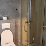 Apartman & *